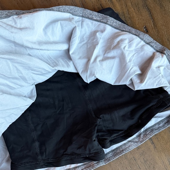 lululemon athletica size 0 gray & black tennis skirt - Picture 4 of 4